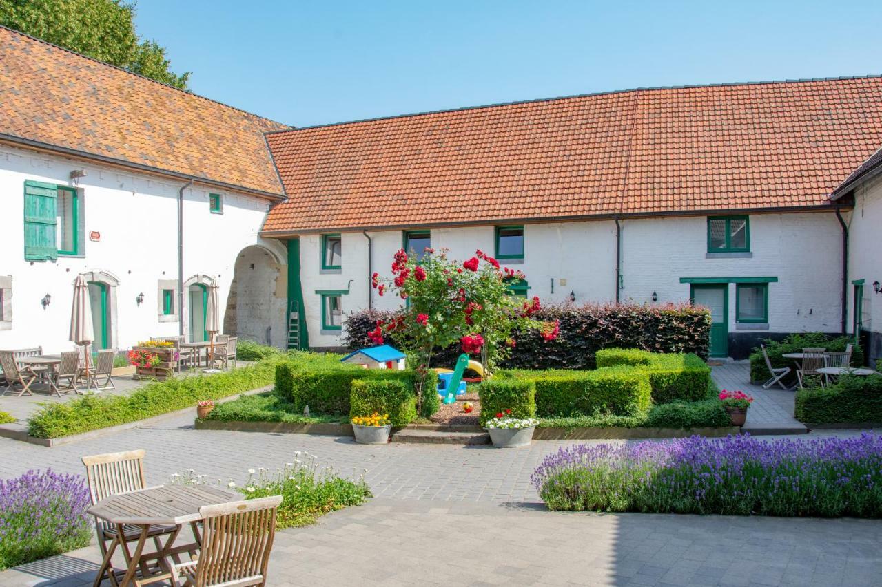 B&B De Oude Winning Riemst Exterior photo